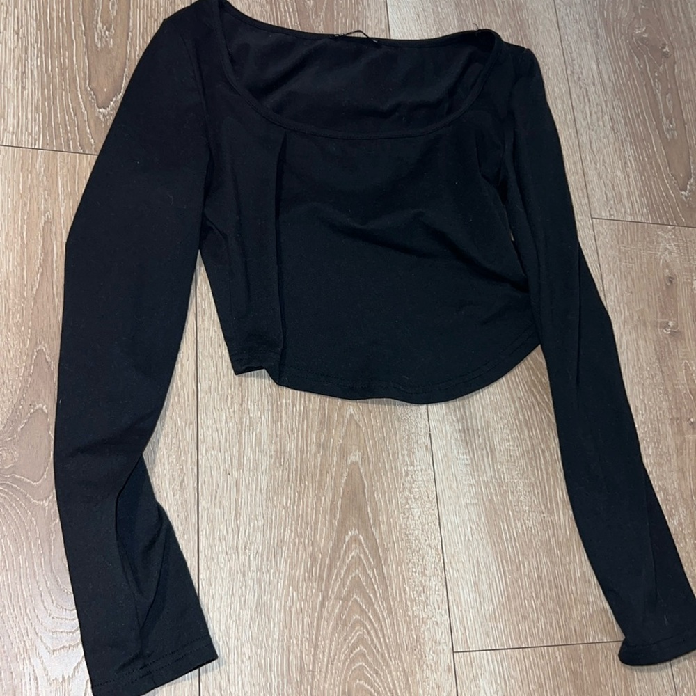 Long sleeve black shirt